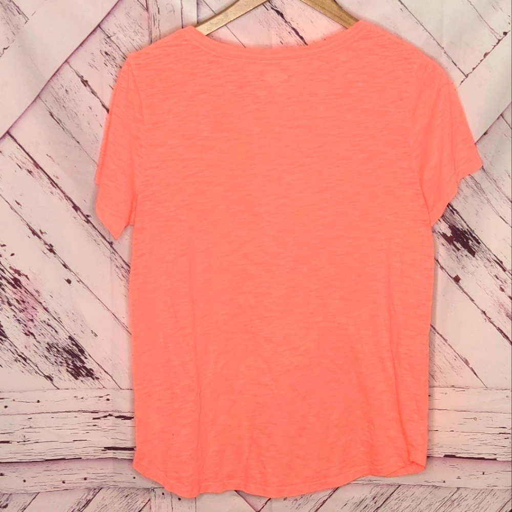 Old Navy Pineapple Tee - Picture 3 of 4